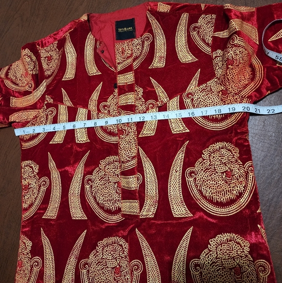NWOT ... Seyimark Red and Gold Patterned Top / Shirt - Picture 4 of 11